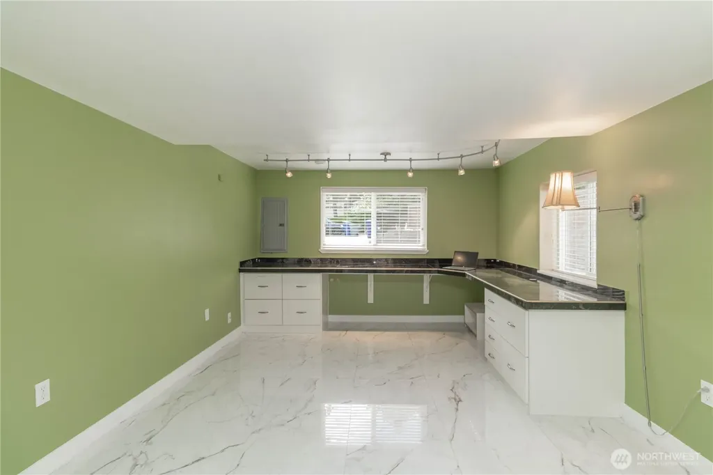 10020 SE 7th Street Bellevue WA 98004