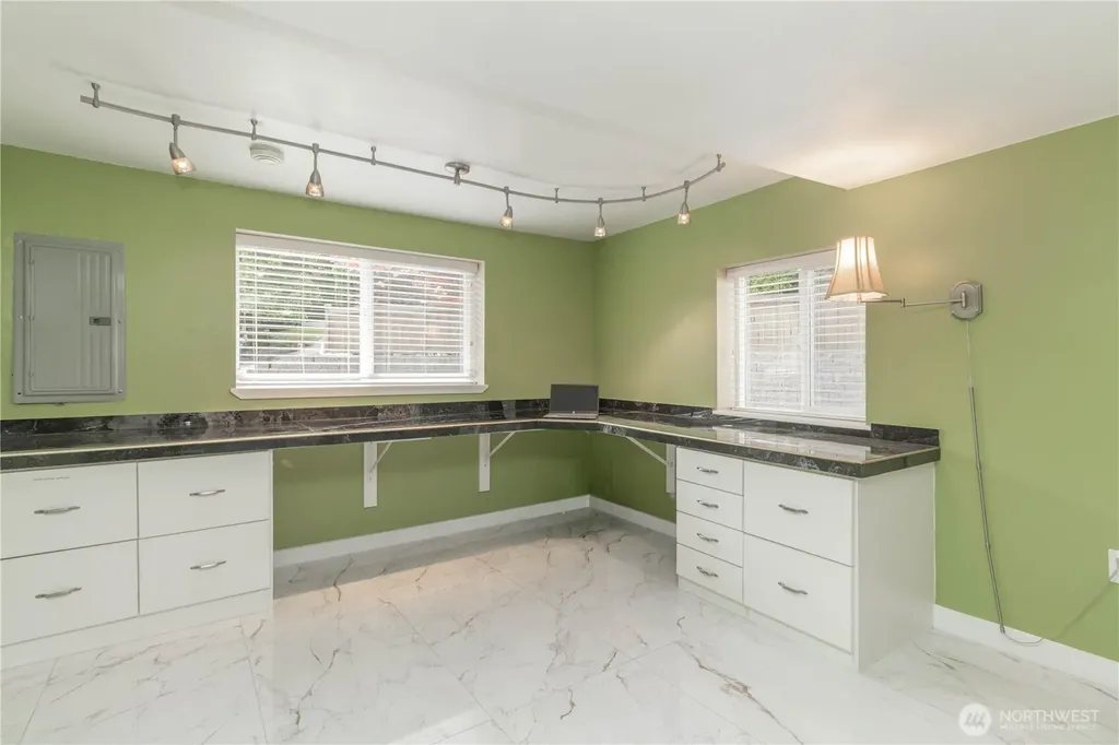 10020 SE 7th Street Bellevue WA 98004
