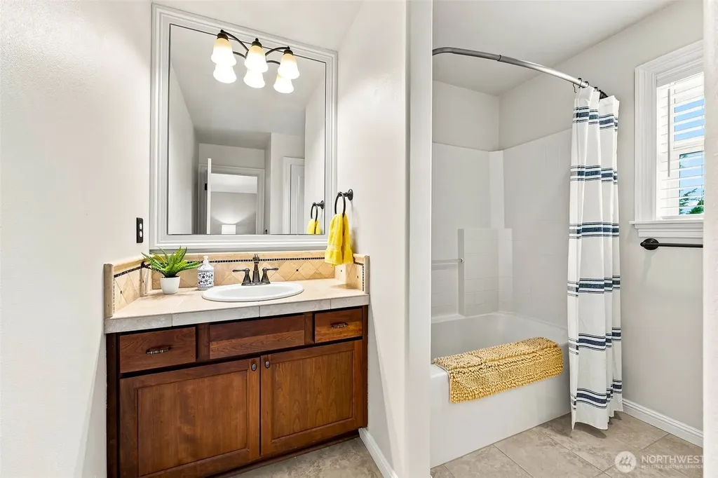 2211 Nevada Court Milton WA 98354