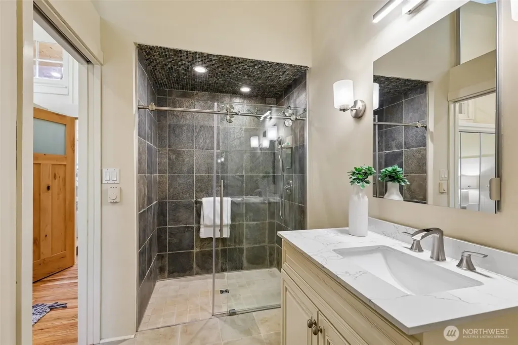 1620 N 183rd Street Shoreline WA 98133