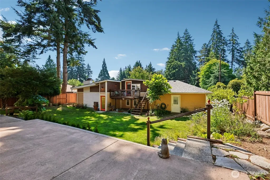 1620 N 183rd Street Shoreline WA 98133