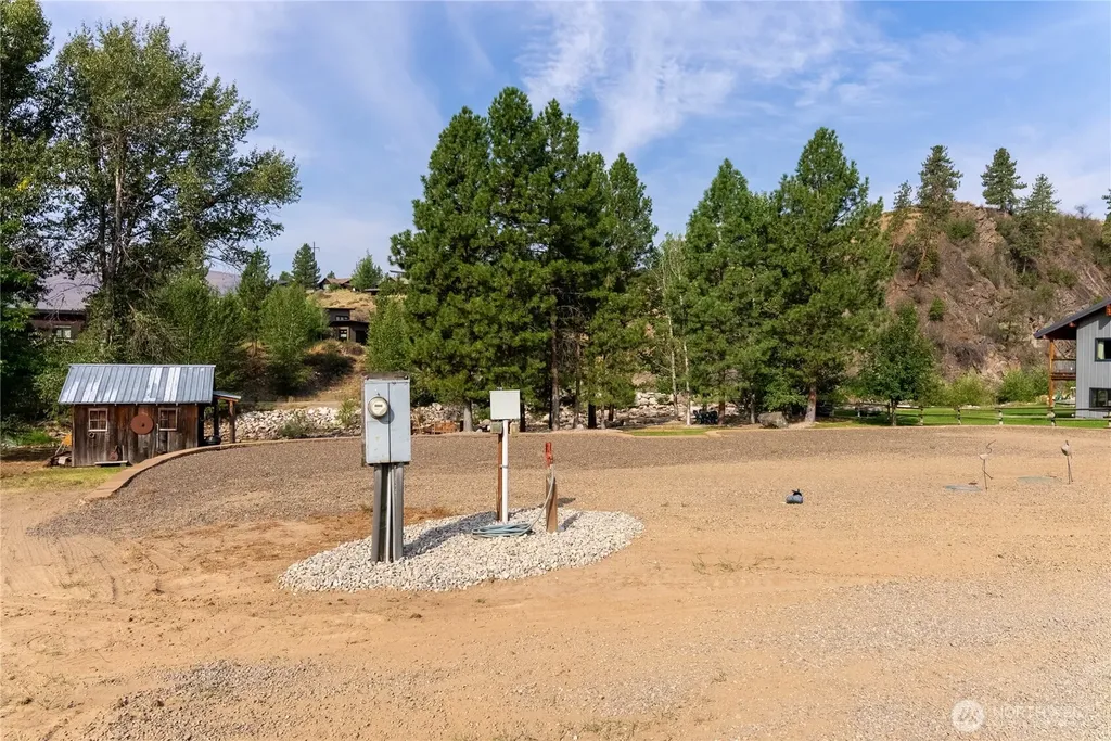 36 Maughans River Road Winthrop WA 98862