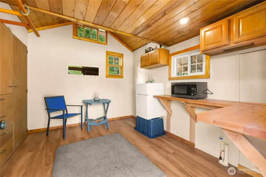 36 Maughans River Road Winthrop WA 98862