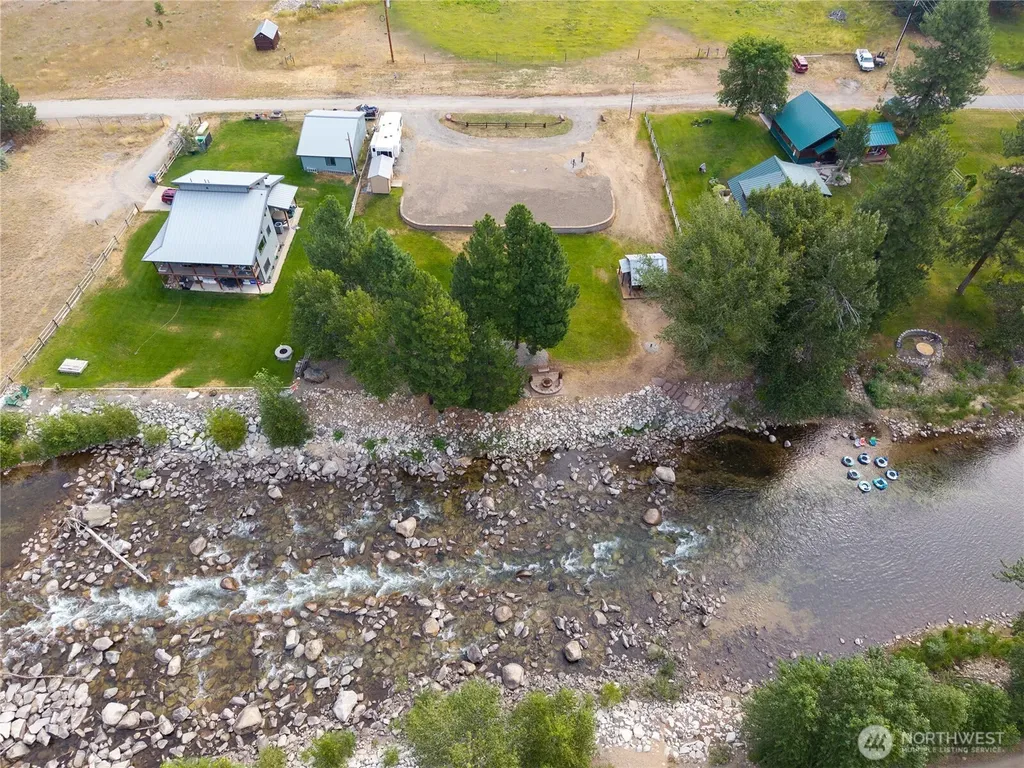 36 Maughans River Road Winthrop WA 98862