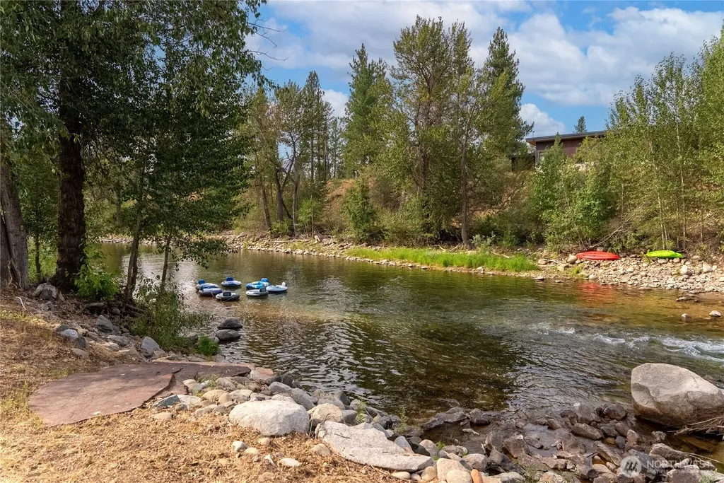 36 Maughans River Road Winthrop WA 98862