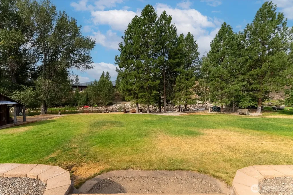 36 Maughans River Road Winthrop WA 98862