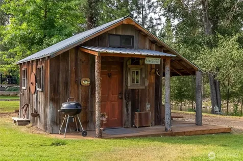 36 Maughans River Road Winthrop WA 98862