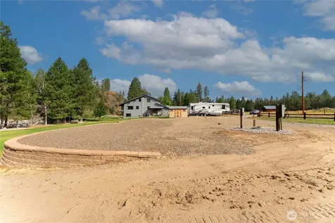 36 Maughans River Road Winthrop WA 98862