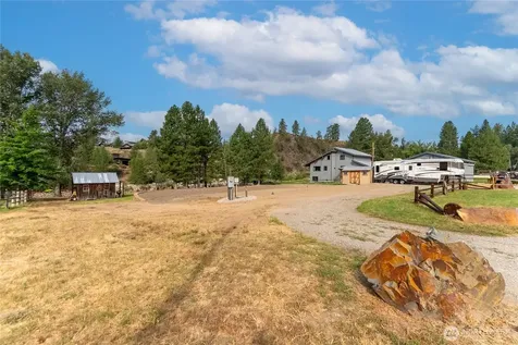 36 Maughans River Road Winthrop WA 98862