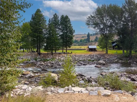 36 Maughans River Road Winthrop WA 98862