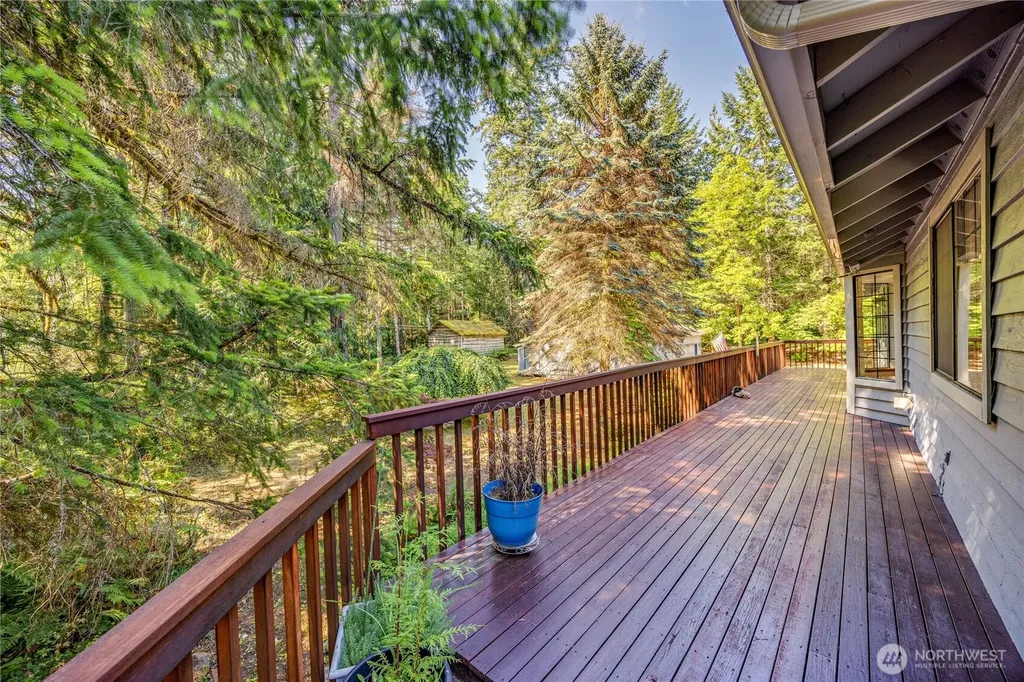500 Mallard Lane NW Seabeck WA 98380