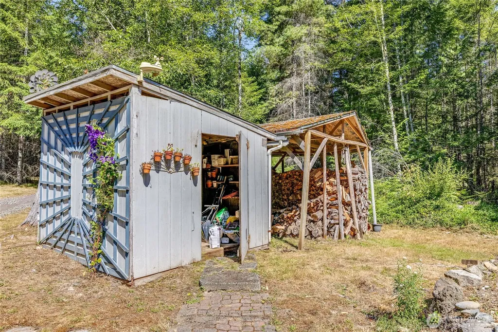 500 Mallard Lane NW Seabeck WA 98380
