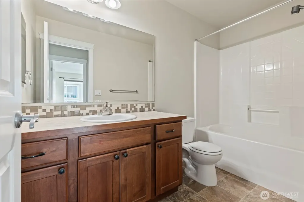 2317 43rd Avenue SE Puyallup WA 98374