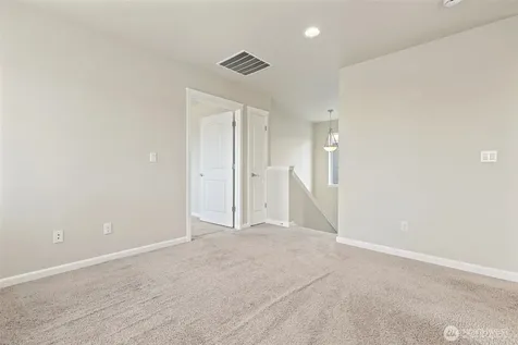 2317 43rd Avenue SE Puyallup WA 98374