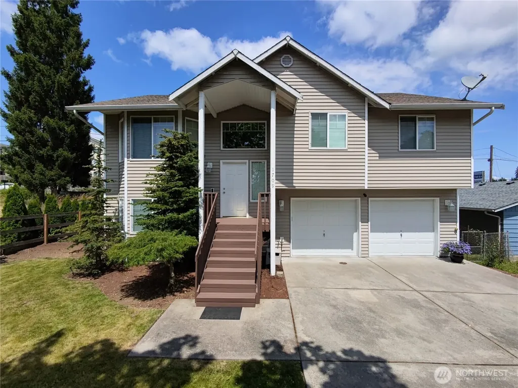 1709 Silver Lake Road Everett WA 98208