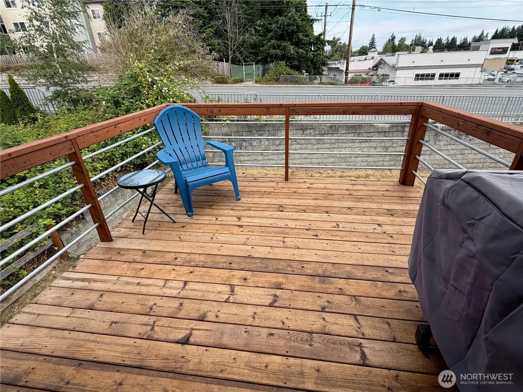 1709 Silver Lake Road Everett WA 98208