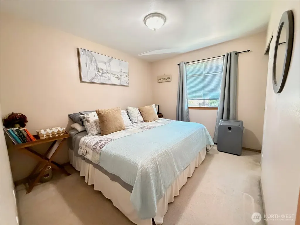 1709 Silver Lake Road Everett WA 98208