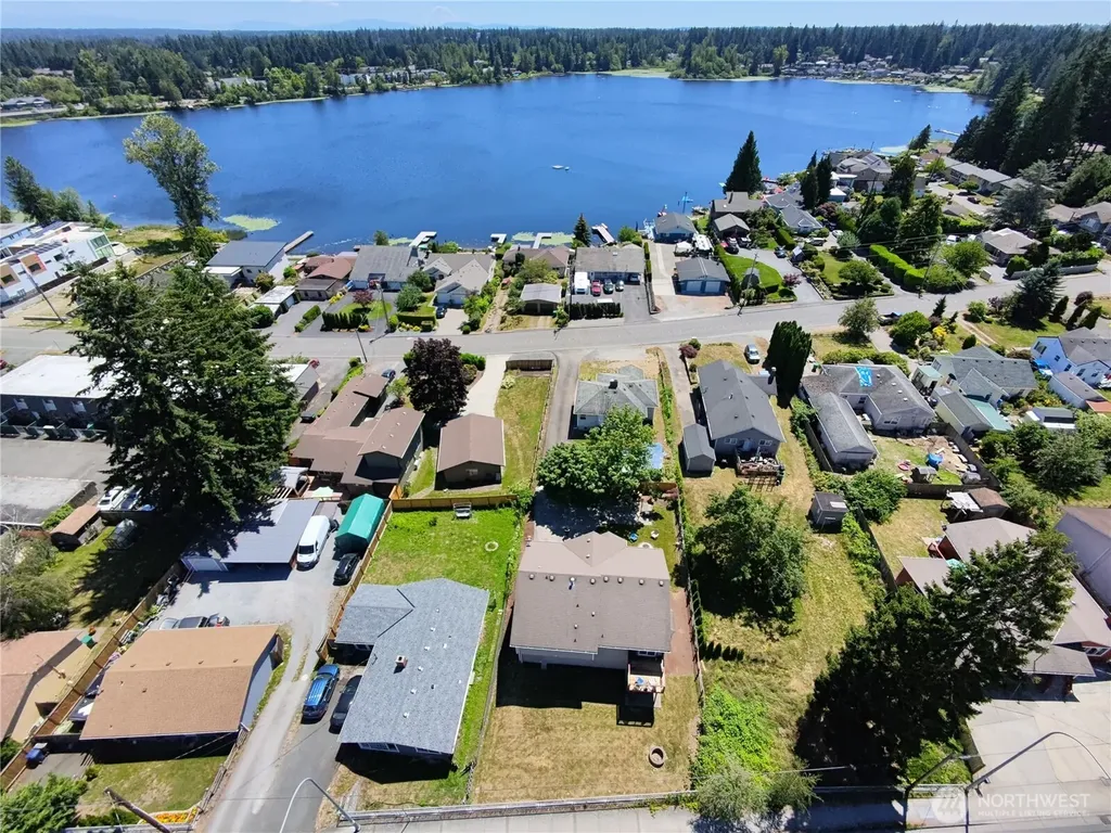 1709 Silver Lake Road Everett WA 98208