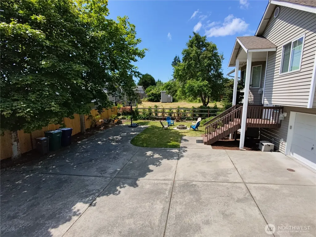1709 Silver Lake Road Everett WA 98208