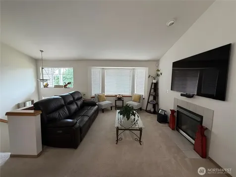1709 Silver Lake Road Everett WA 98208