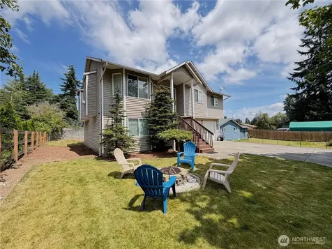 1709 Silver Lake Road Everett WA 98208