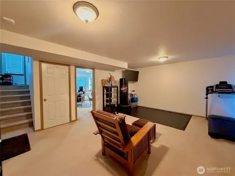 1709 Silver Lake Road Everett WA 98208