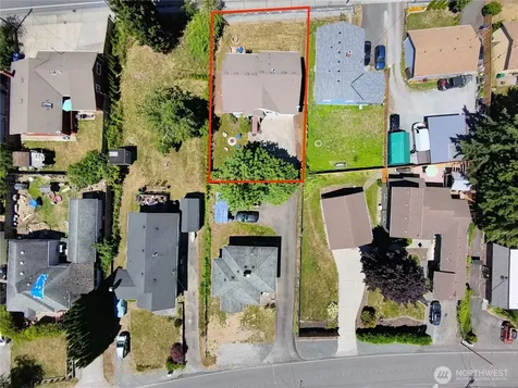 1709 Silver Lake Road Everett WA 98208