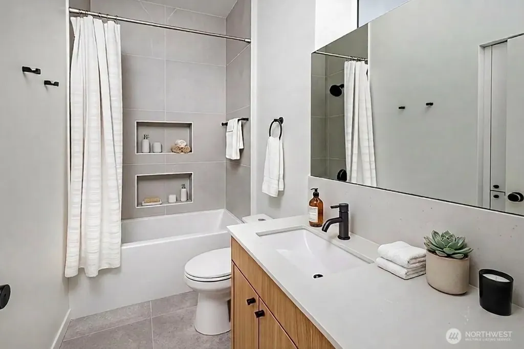 311 NE 59th Street Seattle WA 98105