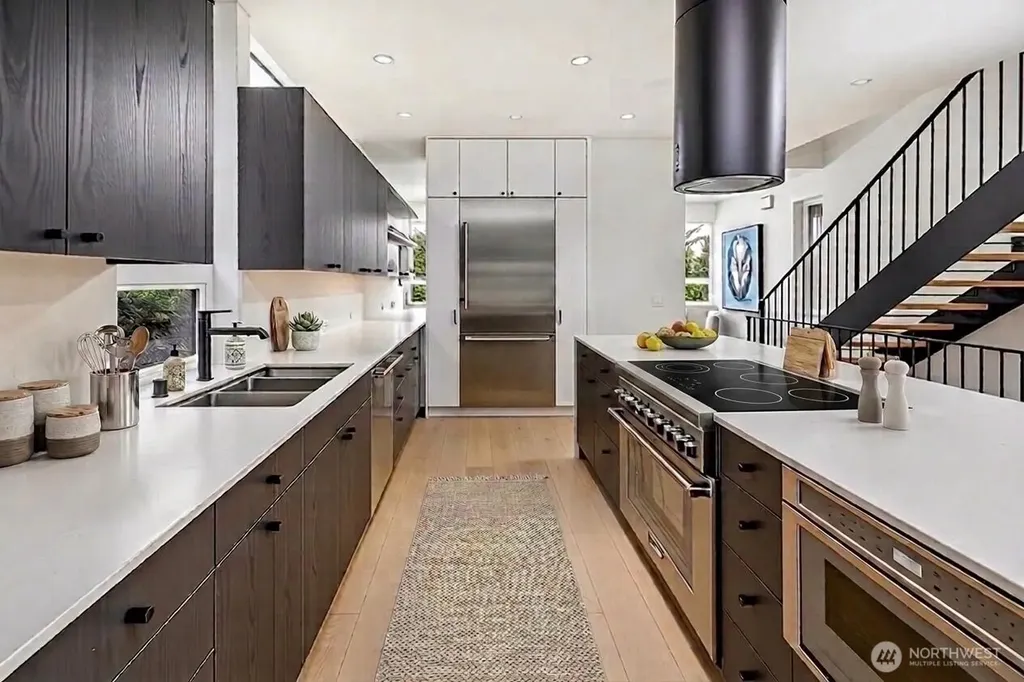 311 NE 59th Street Seattle WA 98105