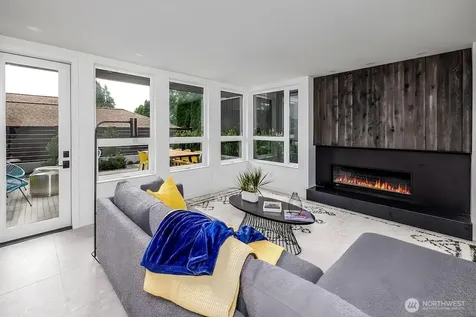 311 NE 59th Street Seattle WA 98105