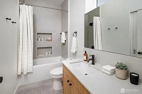 311 NE 59th Street Seattle WA 98105