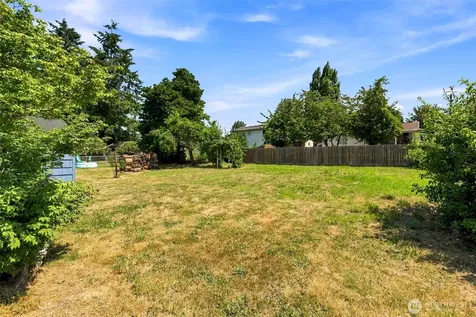 10303 B Street E Tacoma WA 98445