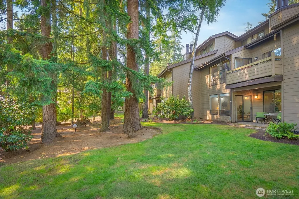 19115 Ballinger Way NW Lake Forest Park WA 98155