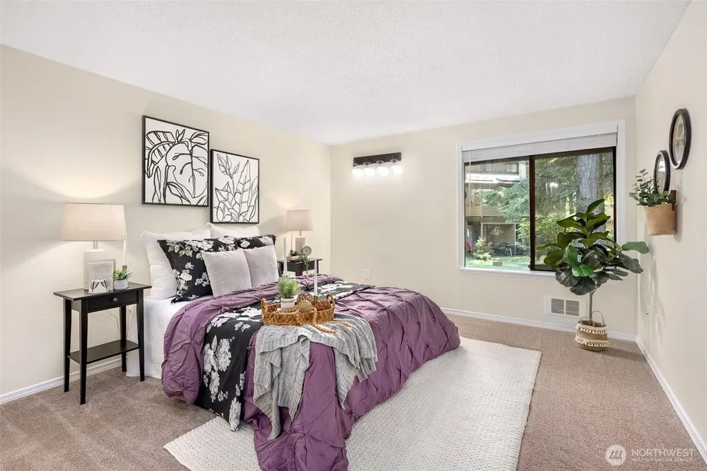 19115 Ballinger Way NW Lake Forest Park WA 98155