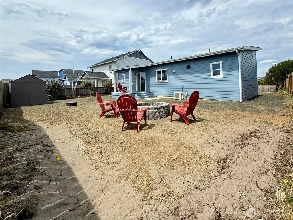 475 Sportsmens Street SW Ocean Shores WA 98569