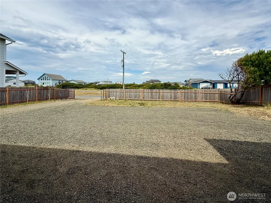 475 Sportsmens Street SW Ocean Shores WA 98569