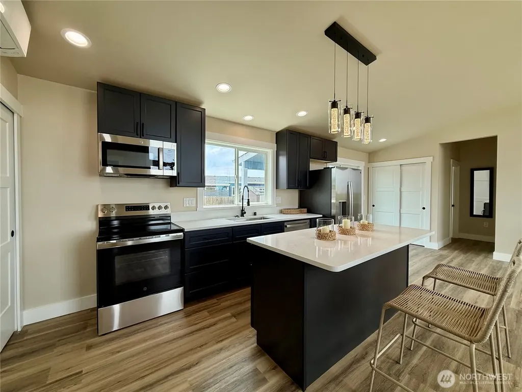 475 Sportsmens Street SW Ocean Shores WA 98569