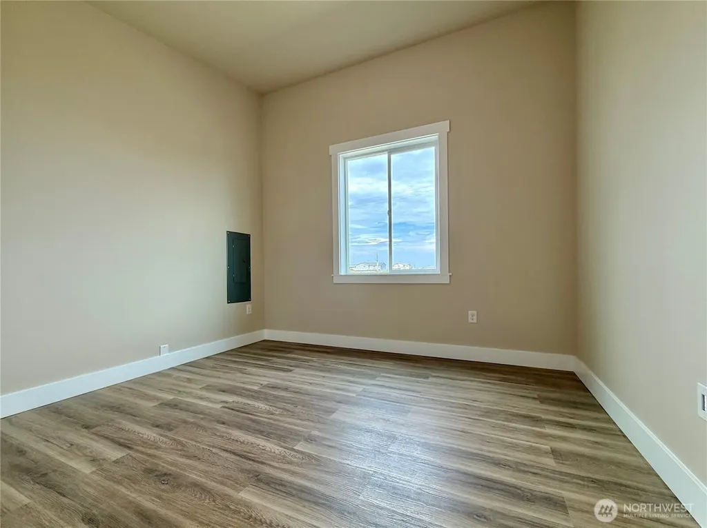 475 Sportsmens Street SW Ocean Shores WA 98569