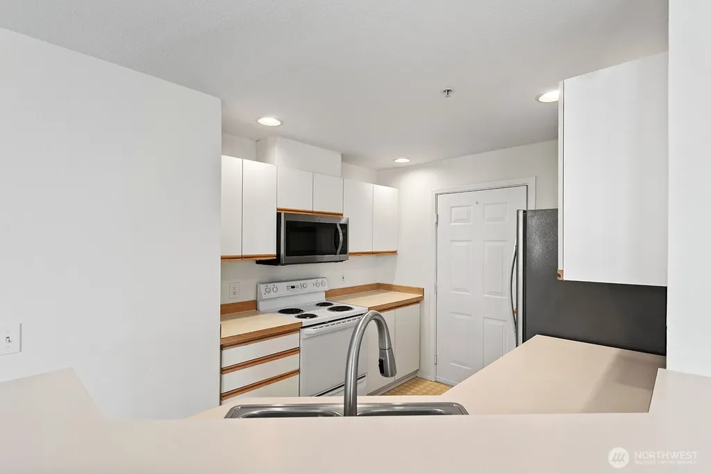 23501 54th Avenue S Kent WA 98032