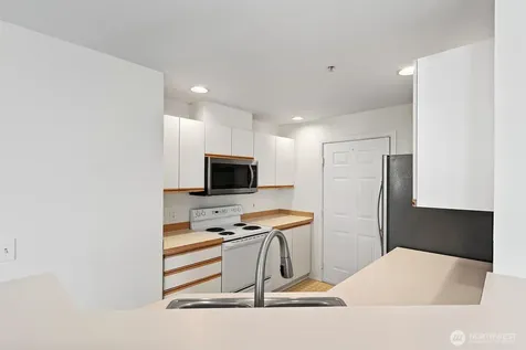 23501 54th Avenue S Kent WA 98032
