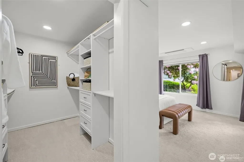 17498 NE 40th Place Redmond WA 98052