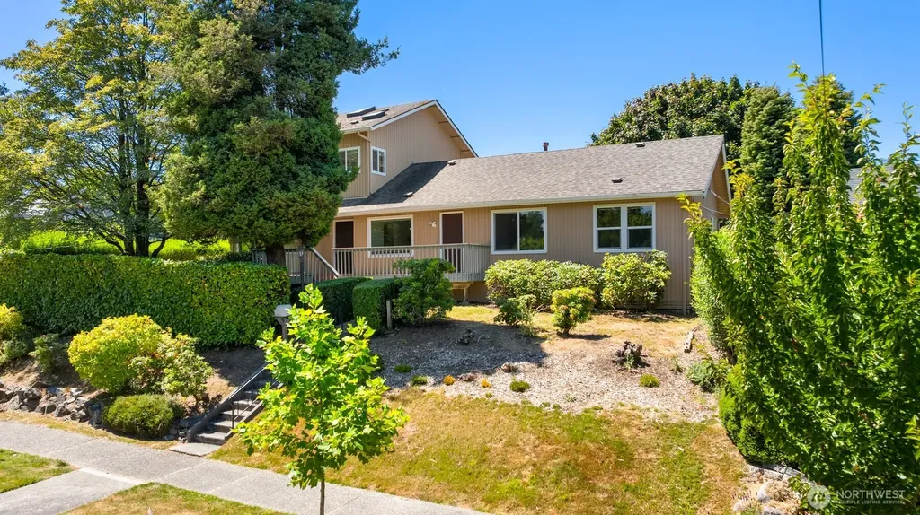 8815 18th Avenue SW Seattle WA 98106