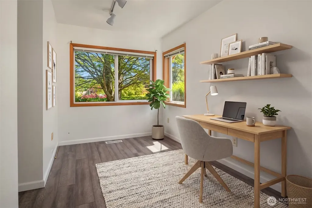 8815 18th Avenue SW Seattle WA 98106