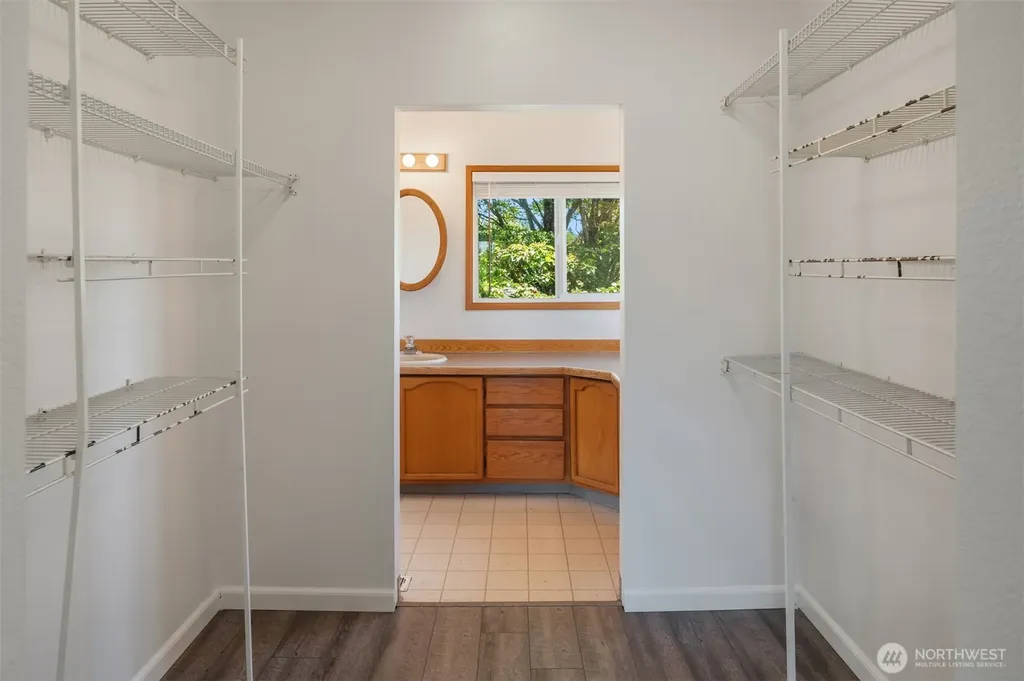 8815 18th Avenue SW Seattle WA 98106