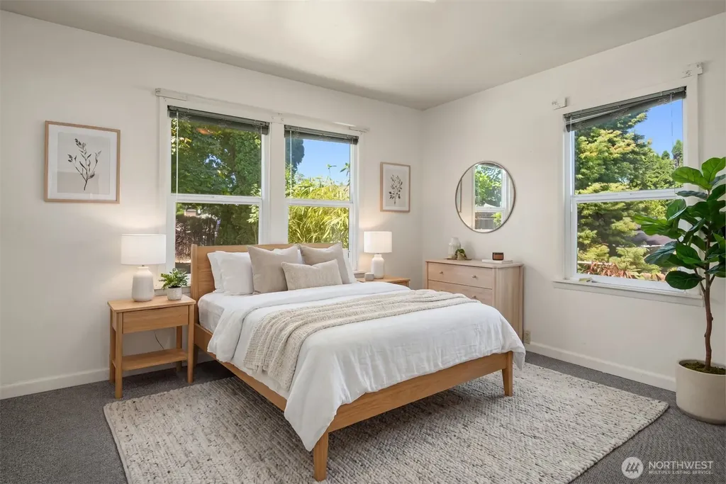 8815 18th Avenue SW Seattle WA 98106