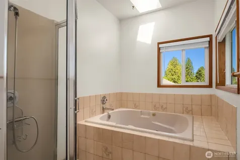 8815 18th Avenue SW Seattle WA 98106