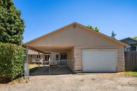 8815 18th Avenue SW Seattle WA 98106