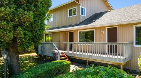 8815 18th Avenue SW Seattle WA 98106