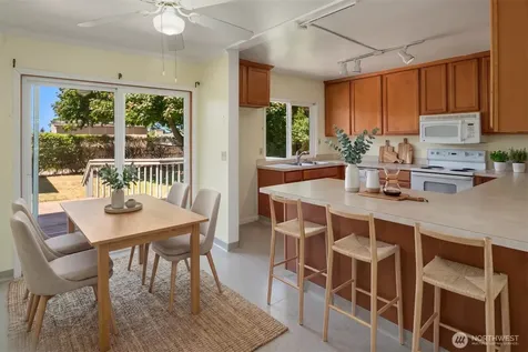 8815 18th Avenue SW Seattle WA 98106