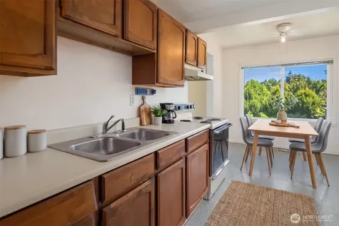 8815 18th Avenue SW Seattle WA 98106